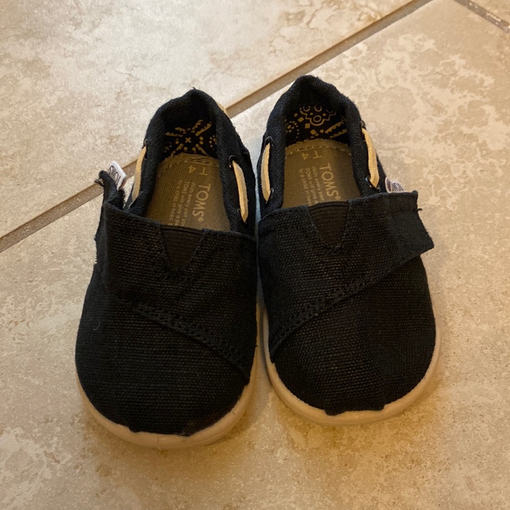 Baby Toms